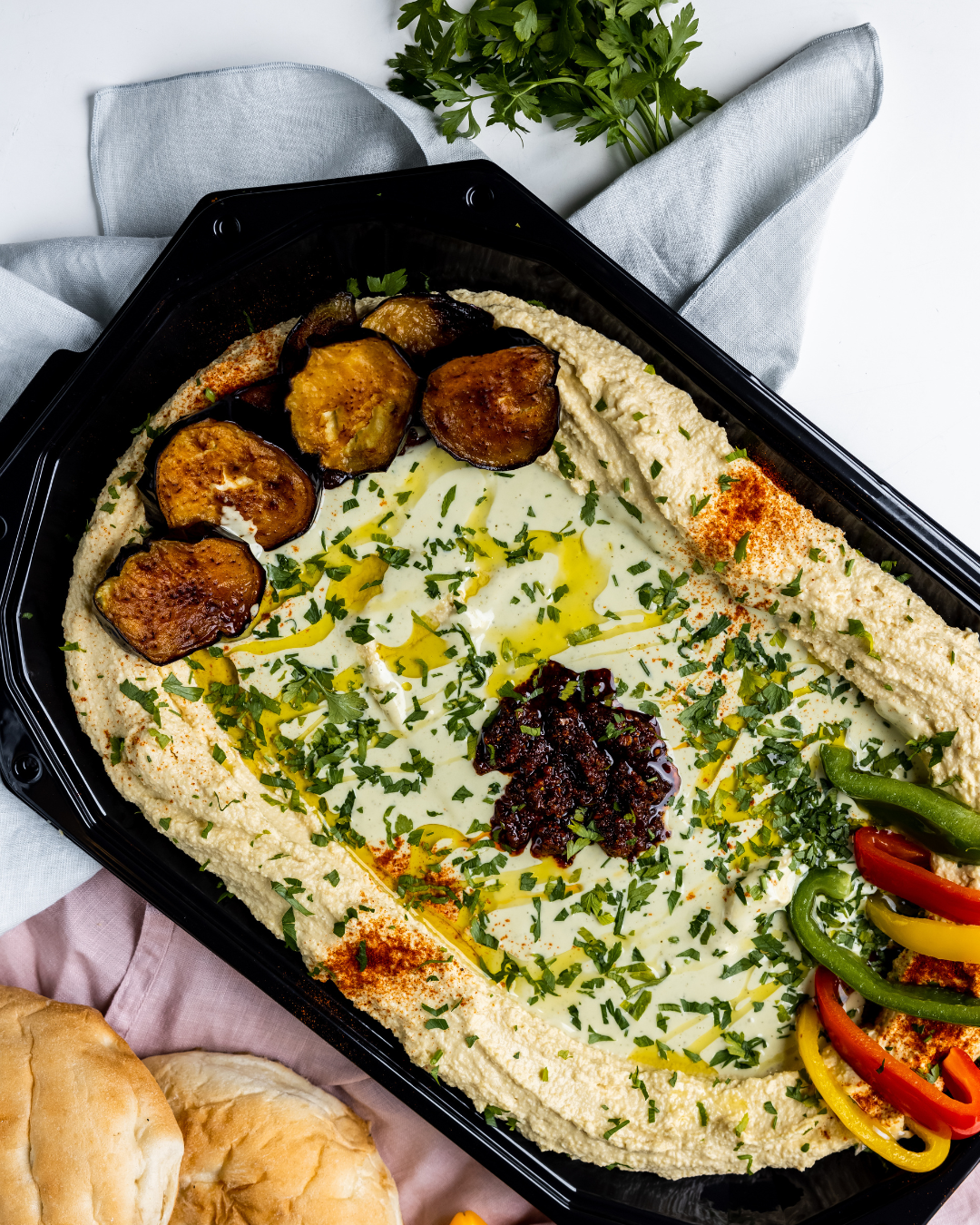 Hummus mit Grillgemüse Platte